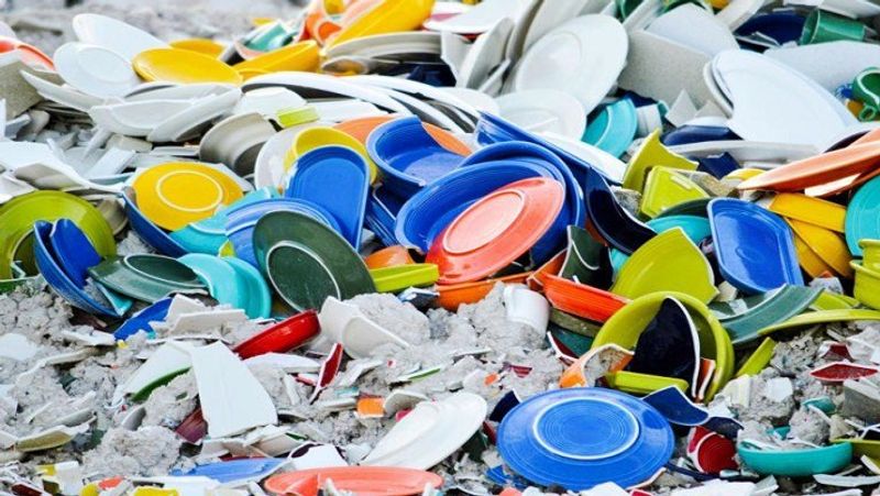From wearing colorful panties to breaking plates, 7 New Year's Rituals KPI