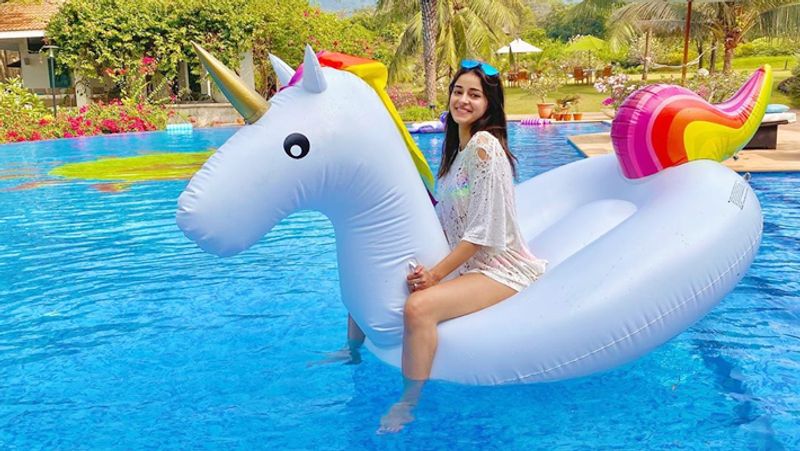 Happy New Year 2020 Suhana khan Aryan Khan And Ananya pandey celebrated pre new year Party KPY