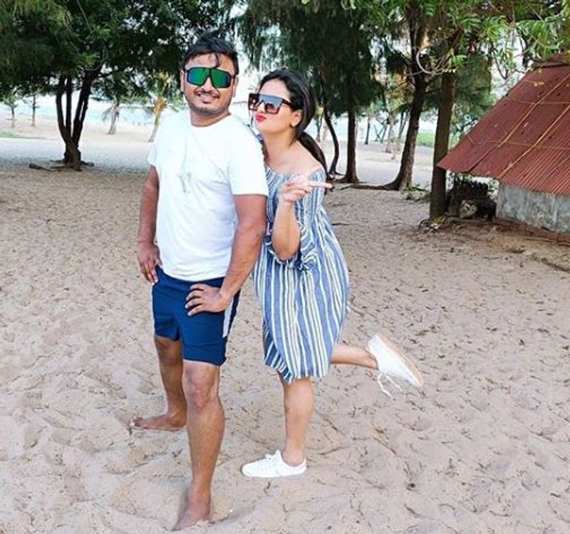 Kannada actress Moulya Amulya with husband jagdish photo gallery
