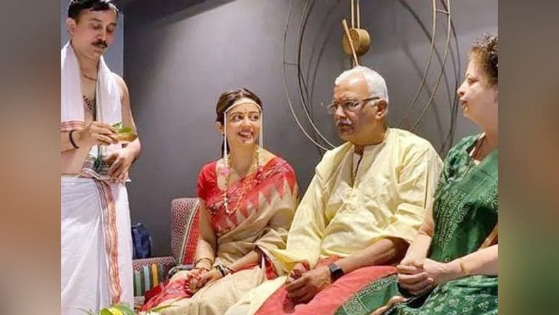 Bigg Boss 12 Ex Contestant neha pendse pre wedding function Started See latest photos KPY