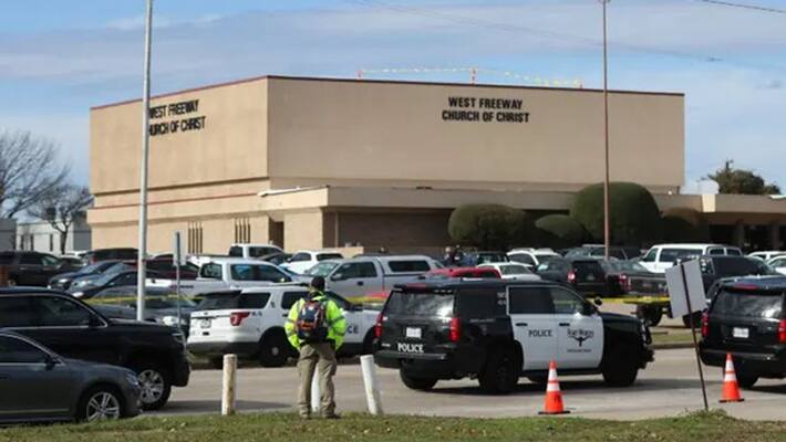 Trump defends gun laws citing church attack, wrote all this in tweet Trump defends gun laws citing church attack, wrote all this in tweet