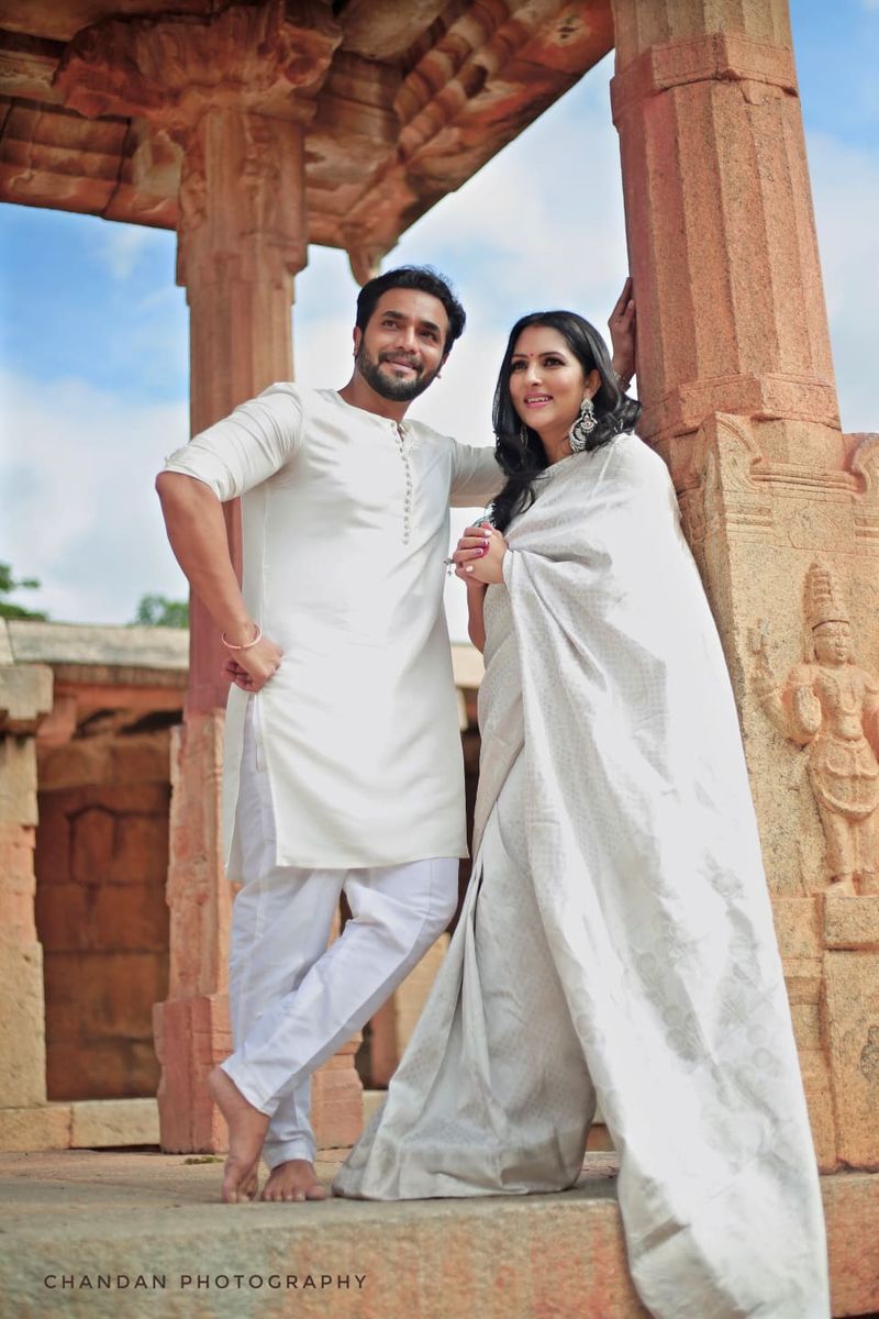 Kannada actor Srii murali and wife vidya 20th love anniversary photo gallery