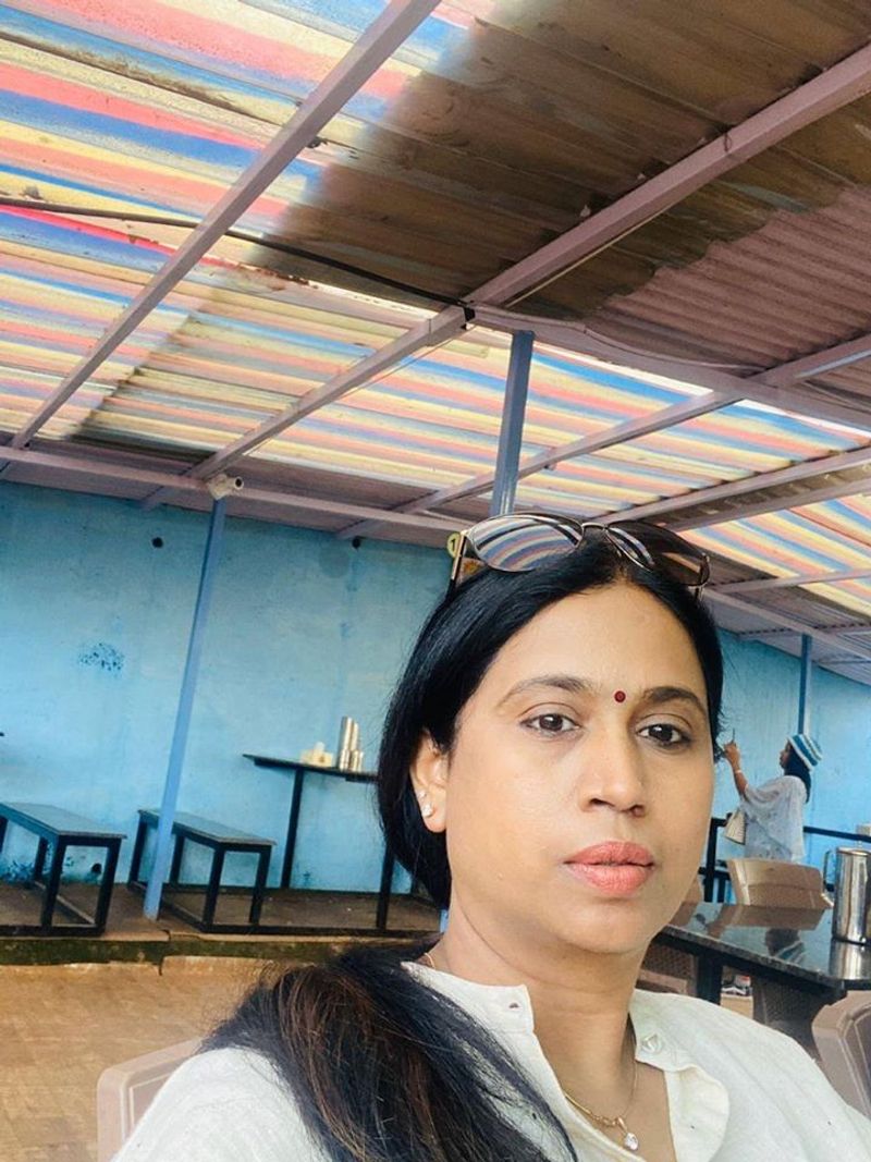 News and pics Belagavi Cong MLA laxmi hebbalkar New Year 2020 party funda