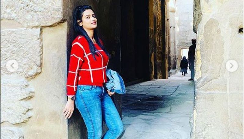 মডেলিং দিয়ে শুরু কেরিয়ার। প্রথম থেকেই অভিনয় জগতে আসার ইচ্ছে ছিল উষসীর। ফলে ছোট থেকেই নিজেকে তৈরি করার কাজ শুরু করেছিলেন তিনি।