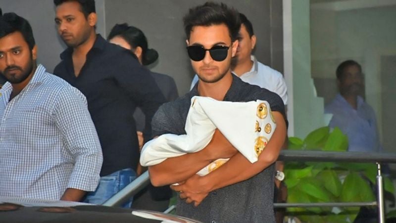 Salman Khan Sister Arpita discharge from hospital with new born baby KPG