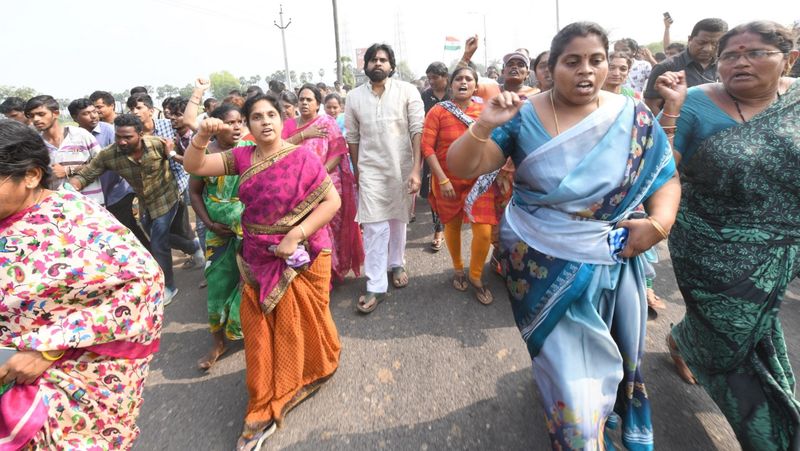 janasena chief pawan kalyan participated in amaravati protest