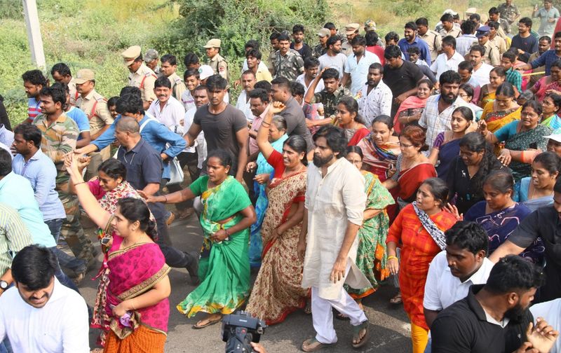 janasena chief pawan kalyan participated in amaravati protest