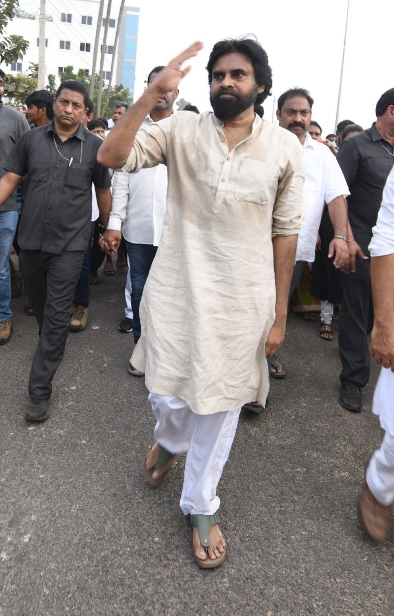 janasena chief pawan kalyan participated in amaravati protest