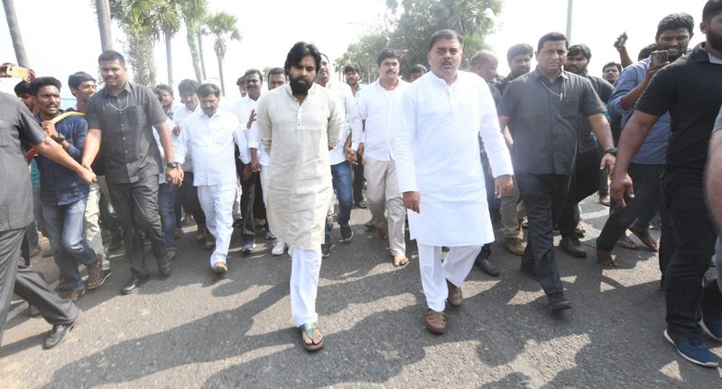 janasena chief pawan kalyan participated in amaravati protest