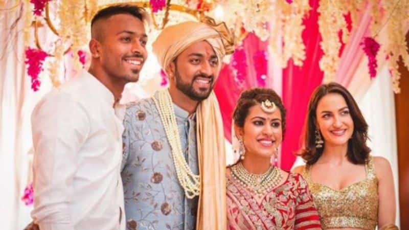 Elli Avram: In 2018, Elli Avram and Hardik Pandya were an item, and both were seen in many places together, from dinners to playgrounds. Elli also attended Hardik's brother, Krunal's wedding reception which added fuel to news of them dating. As per a report in ToI, Elli Avram and Hardik Pandya were certainly more than "just good friends" at one point of time.