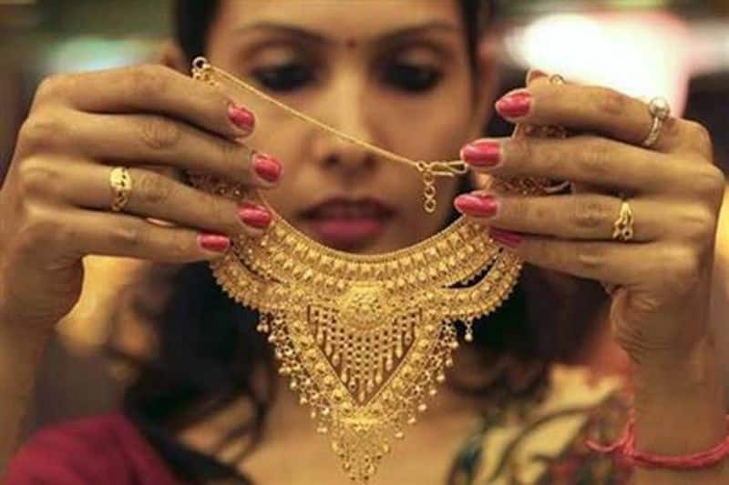 mother in law should not expect the dowry from bride since gold rate hike day  by day