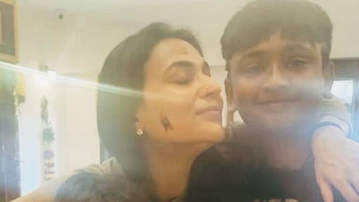 actor danush son linga has look like rajiniganth - aishwarya rajiniganth leak photo actor danush son linga has look like rajiniganth - aishwarya rajiniganth leak photo