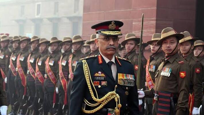 Indian army chief visit lay ladak for disscussion with army officials Indian army chief visit lay ladak for disscussion with army officials