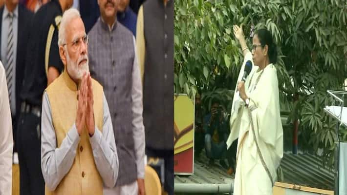 Mamta Banerjee attacks to PM Narendra modi asked why compare India with Pakistan kpm Mamta Banerjee attacks to PM Narendra modi asked why compare India with Pakistan kpm