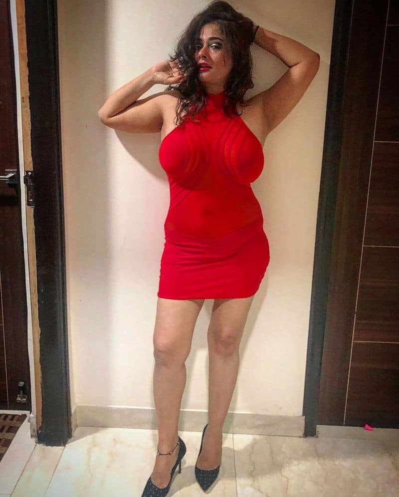 Acterss Kiran Transparent Dress Hot Photo Going Viral