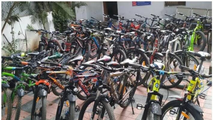 man singlehandedly steals entire towns bicycles man singlehandedly steals entire towns bicycles