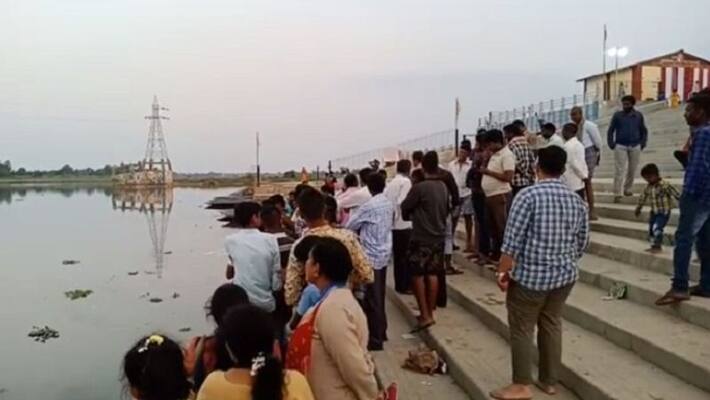 newborn baby dead body found in kapila river at mysore newborn baby dead body found in kapila river at mysore