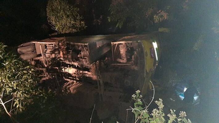 AP bus accident in Karnataka: student dead AP bus accident in Karnataka: student dead