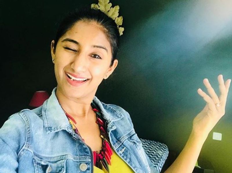 'ತಕಧಿಮಿತಾ' ಡ್ಯಾನ್ಸಿಂಗ್ ರಿಯಾಲಿಟಿ ಶೋನಲ್ಲಿ ಕೆಲಸ ಮಾಡಿದ್ದಾರೆ.