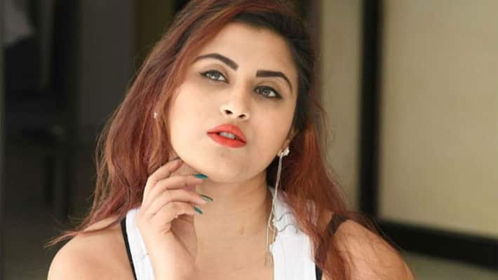 Wife I fame Gunjan bold talk with Media Wife I fame Gunjan bold talk with Media