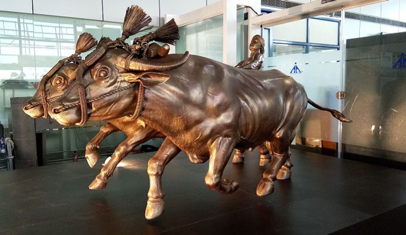 art statues representing tulu culture in mangalore airport
