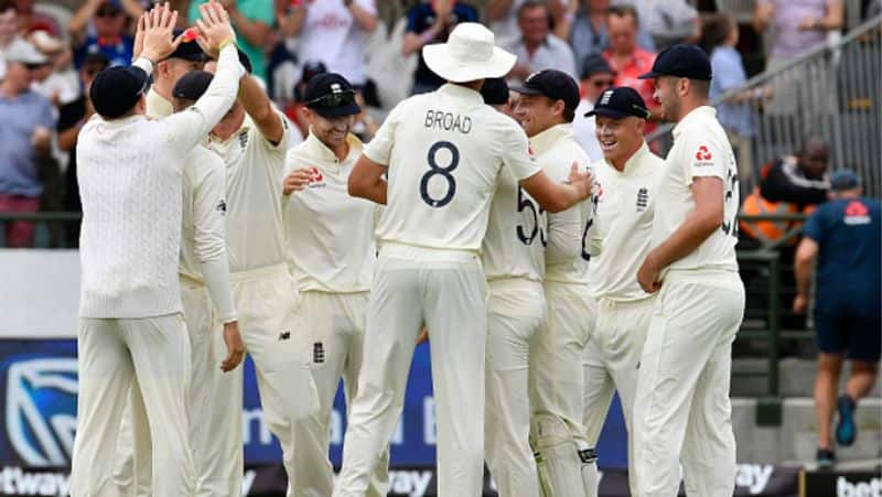 heavy fight between england bowlers vs south africa batsmen