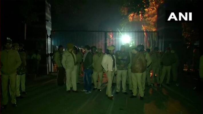 JNU Students got beaten again, miscirants beatean them brutually KPB JNU Students got beaten again, miscirants beatean them brutually KPB