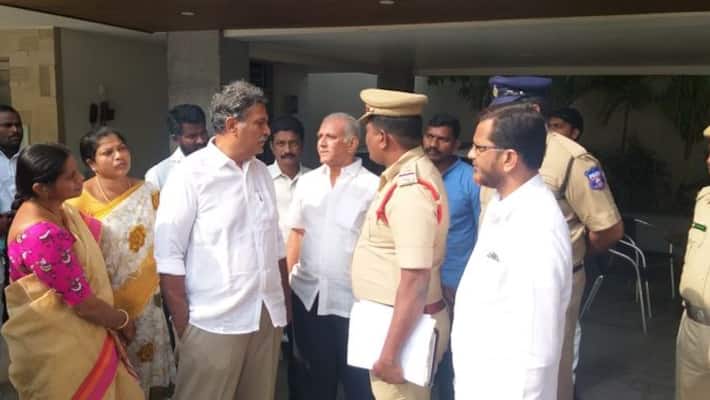 Amaravathi protest:several TDP Leaders Under House Arrested in Andhra pradesh Amaravathi protest:several TDP Leaders Under House Arrested in Andhra pradesh