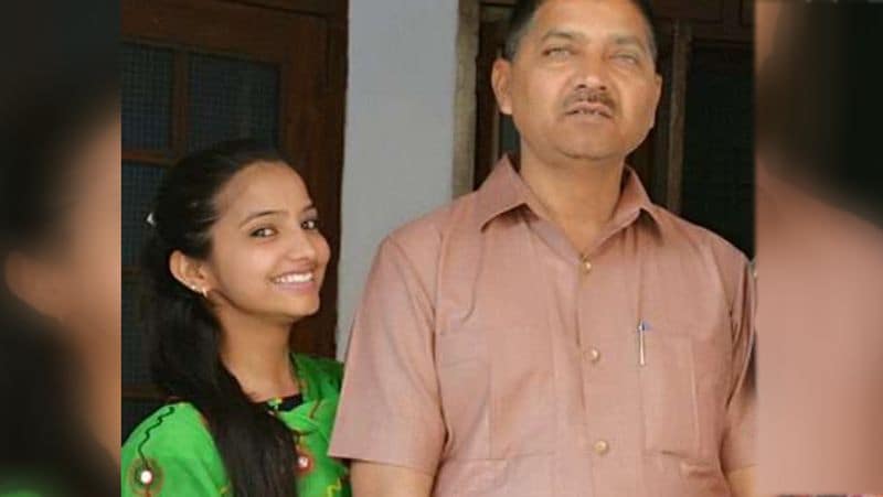 bjp mla daughter sakshi mishra preparing for ias after love marriage KPU