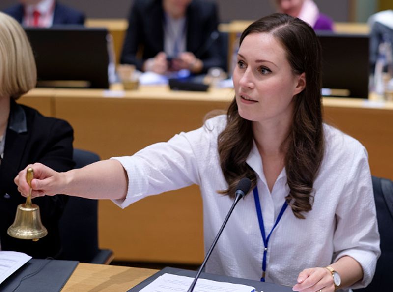 finland PM sanna marin introduces four day work week with 6 working hours KPP