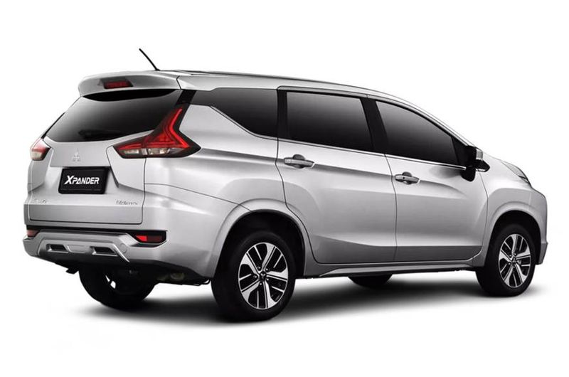 Mitsubishi Motors will seek voluntary retirement from 500 to 600 employees to cut costs ckm