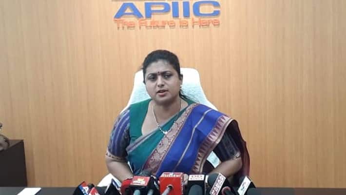 ysrcp nagari mla rk roja slams tdp chief chandrababu over stone pelting on macherla mla pinnelli ramakrishna reddy car ysrcp nagari mla rk roja slams tdp chief chandrababu over stone pelting on macherla mla pinnelli ramakrishna reddy car