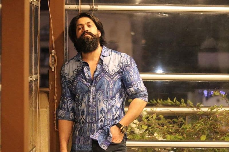 KGF 2 Yash birthday special photos of fans involves in social work