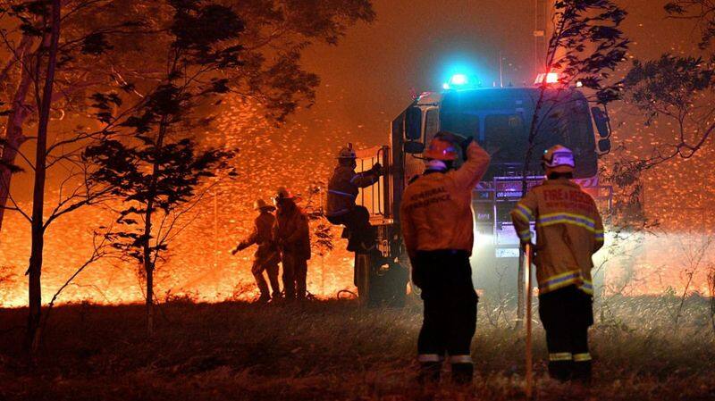 american model collect 5 crore money by her nude photo - for Australia forest fire rescue work