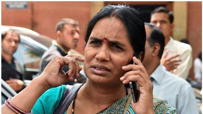 Nirbhaya mother rejects rumours of fighting Delhi polls against Arvind Kejriwal on Congress ticket Nirbhaya mother rejects rumours of fighting Delhi polls against Arvind Kejriwal on Congress ticket