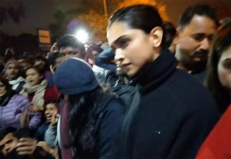Deepika padukone support to JNU students protest