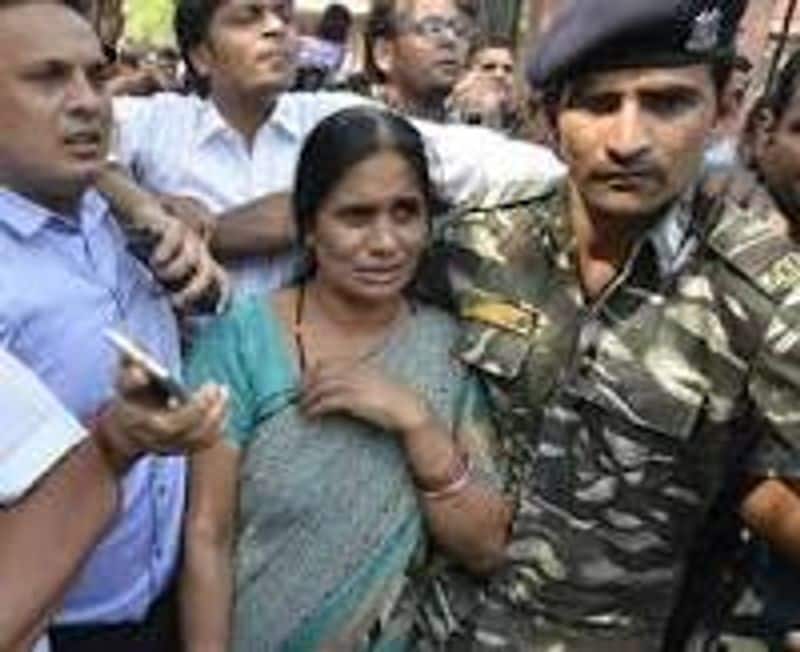 accuiest mother beg Nirbaya mother