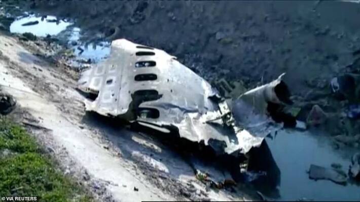 Four people killed in California plane crash Four people killed in California plane crash