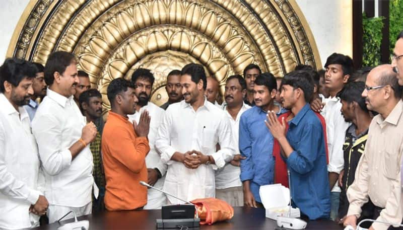 Andhra pradesh cm Jagan plans to visit villages from august 2020