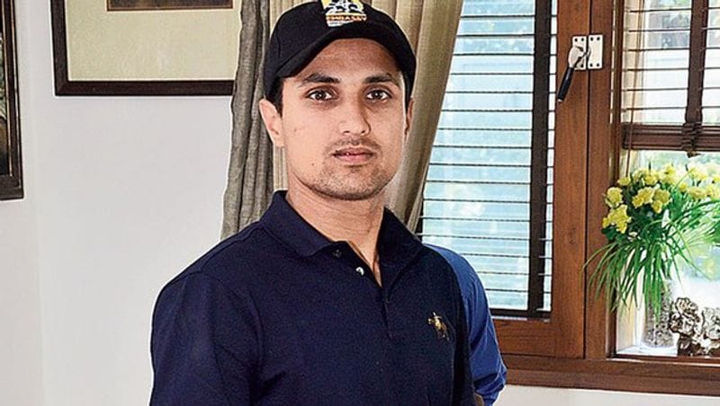 घुड़सवारी सीखने की अपनी बचपन की यादों को शेयर करते समय फवाद काफी हंसते हैं। फवाद बचपने से ही घोड़े, बतख, खरगोश जैसे जानवरों के साथ खेल-कूदकर पले-बढ़े हैं। वह बताते हैं कि, कैसे बचपन में वो घोड़े पर बैठने से डरते थे, फिर जब उन्हें यह अच्छा लगने लगा तो सीखने की ठान ली।