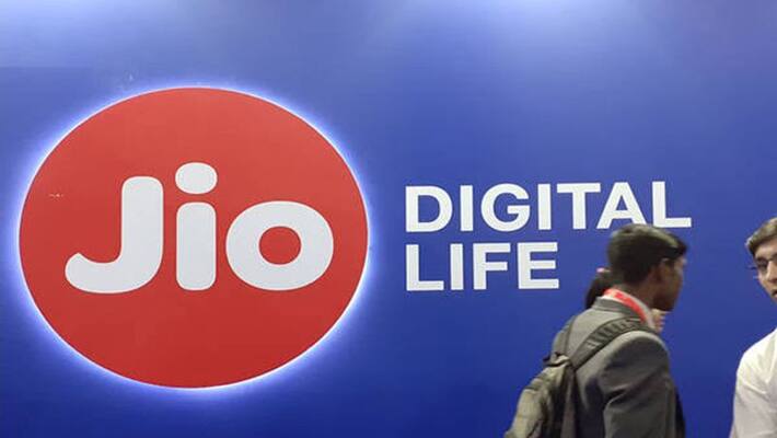 Reliance Jio Introduces Rs 2121 Pack With 1 5 data 336 Days Validity kpm Reliance Jio Introduces Rs 2121 Pack With 1 5 data 336 Days Validity kpm