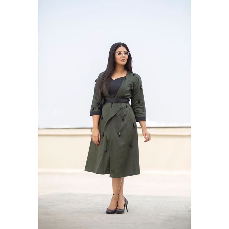 sree mukhi instagram glamour pics