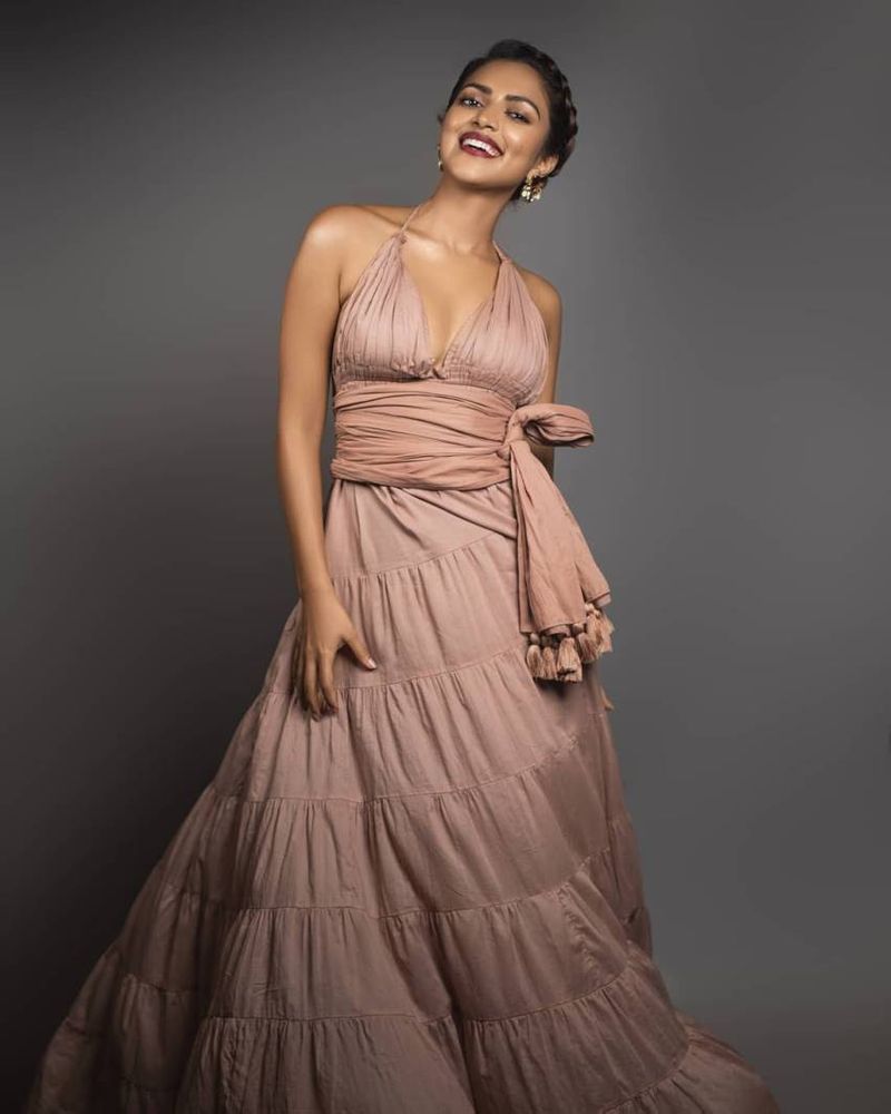 Amala Paul's latest pictures on social media grabs eyeballs