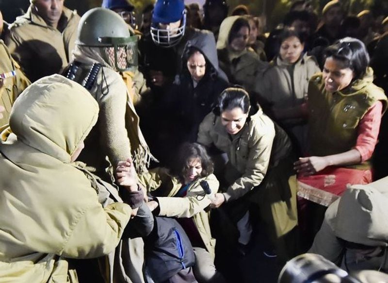 IPS Ingita Singh was bitten by a tooth during JNU Students protest in Delhi kpn