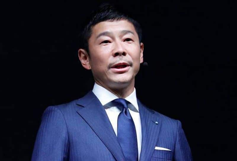 japanese billionaire yusaku maezawa distributes over 64 crore to his 1000 followers