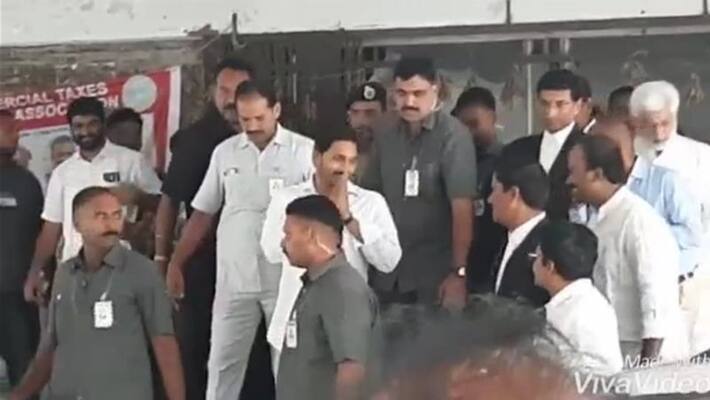 Andhra pradesh CM YS Jagan appears before CBI court today Andhra pradesh CM YS Jagan appears before CBI court today