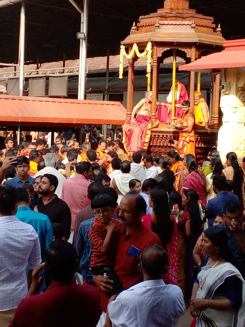 Famous singer-k-j-yesudas-celebrates-his-80th-birthday-at-kollur-mookambika-temple Udupi