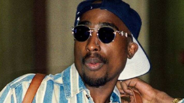 American rapper tupac Shakur was killed in his car in 1996 now this car sell in 17 lakh dollar KPY American rapper tupac Shakur was killed in his car in 1996 now this car sell in 17 lakh dollar KPY