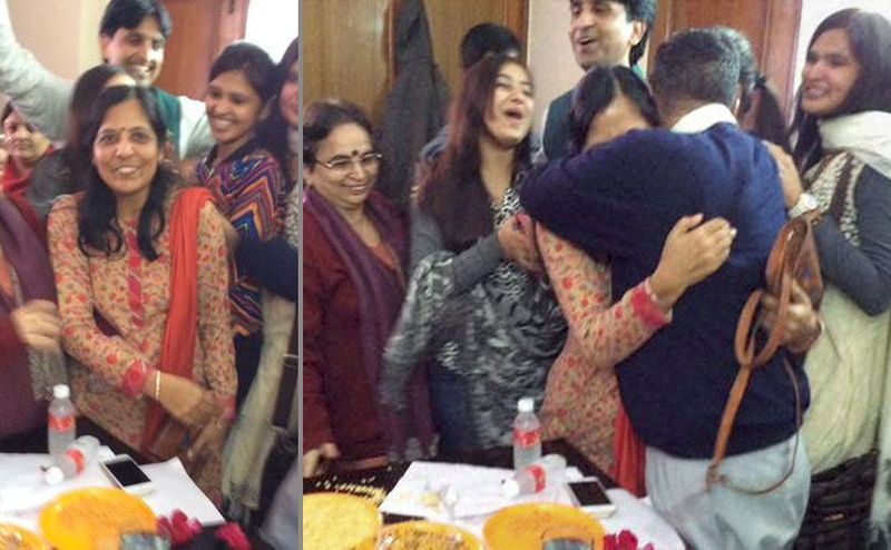 अरविंद केजरीवाल और सुनीता केजरीवाल का प्यार ट्रेनिंग के दौरान शुरू हुआ। भारतीय राजस्व सेवा की परीक्षा पास करने के बाद अरविंद और सुनीता नागपुर स्थित राष्ट्रीय प्रशासनिक अकादमी में पहली बार मिले। धीरे-धीरे दोनों की नजदीकियां बढ़ने लगीं। वो दोनों साथ घंटों वक्त बिताने लगे। पर अभी तक किसी ने अपने दिल की बात नहीं की थी।