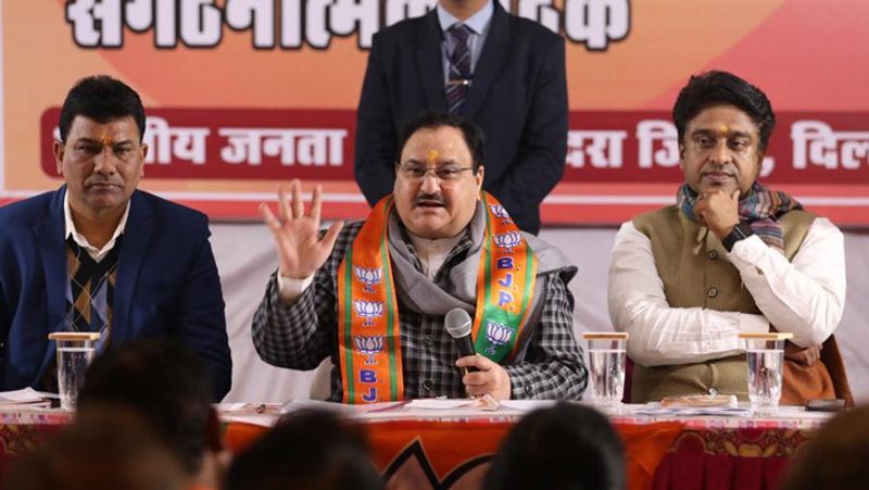কোনও কোনও মহল মনে করছে রাজনৈতিক অভিজ্ঞতা সম্পন্ন আদেশকে সভাপতির পদে আনার ফলে দিল্লির বৈশ্য ভোট টানার মতো বাড়তি লাভ পাবে বিজেপি।